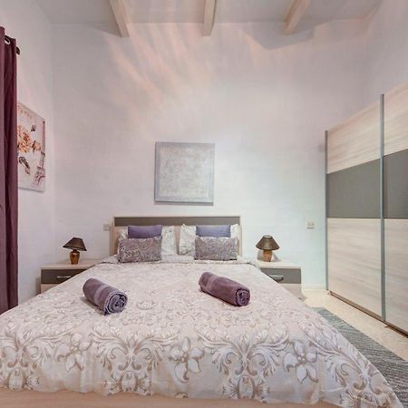 Valletta 2 Bedroom Sleeps 6 Apartment Walking Distance To Centre And The Sea Exteriör bild