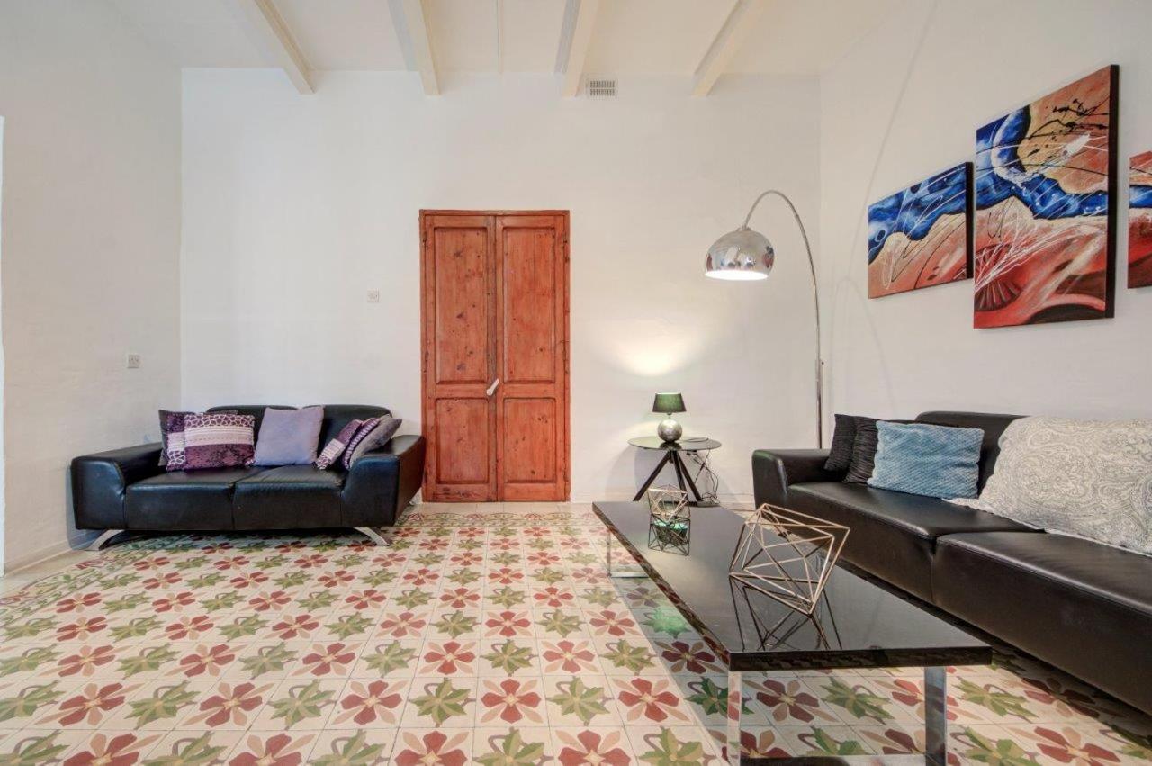 Valletta 2 Bedroom Sleeps 6 Apartment Walking Distance To Centre And The Sea Exteriör bild
