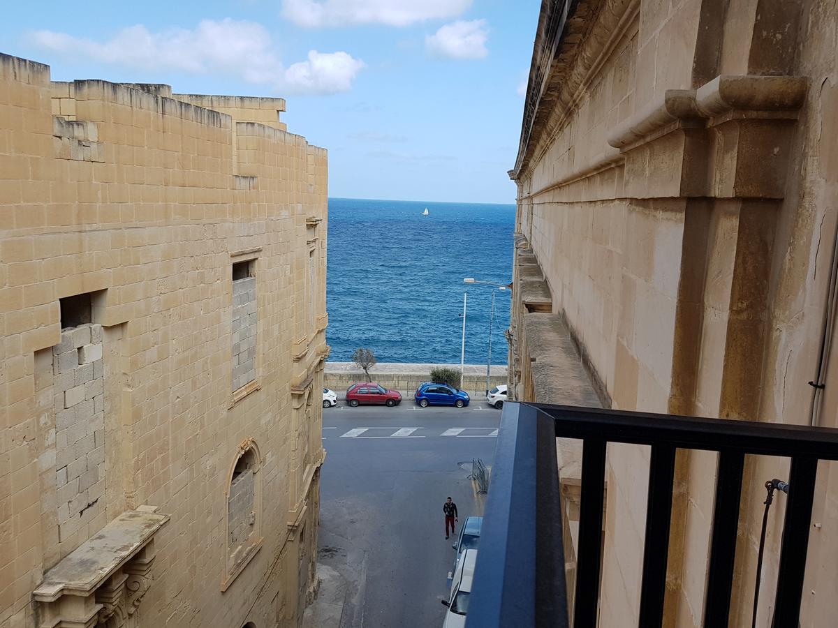 Valletta 2 Bedroom Sleeps 6 Apartment Walking Distance To Centre And The Sea Exteriör bild